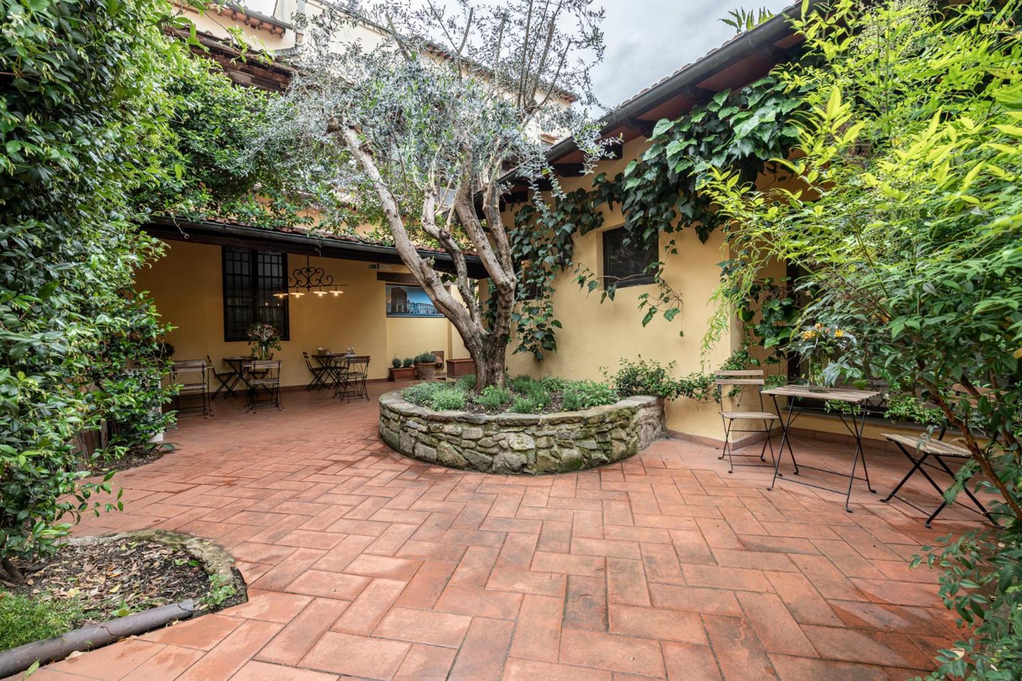 Cortile Santa Monaca